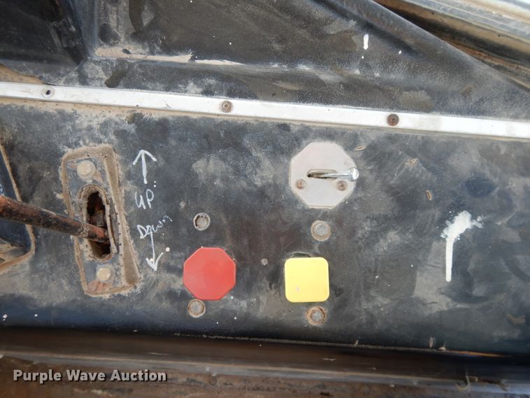 image for item DH3392 2001 Capacity TJ6500T  yard truck