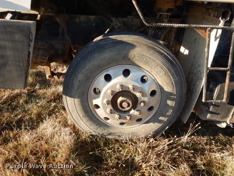 image for item DH3392 2001 Capacity TJ6500T  yard truck