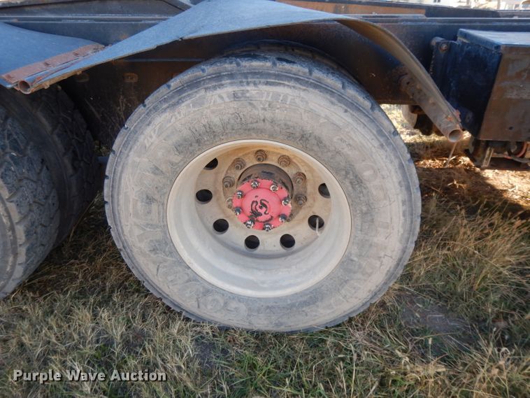 image for item DH3392 2001 Capacity TJ6500T  yard truck