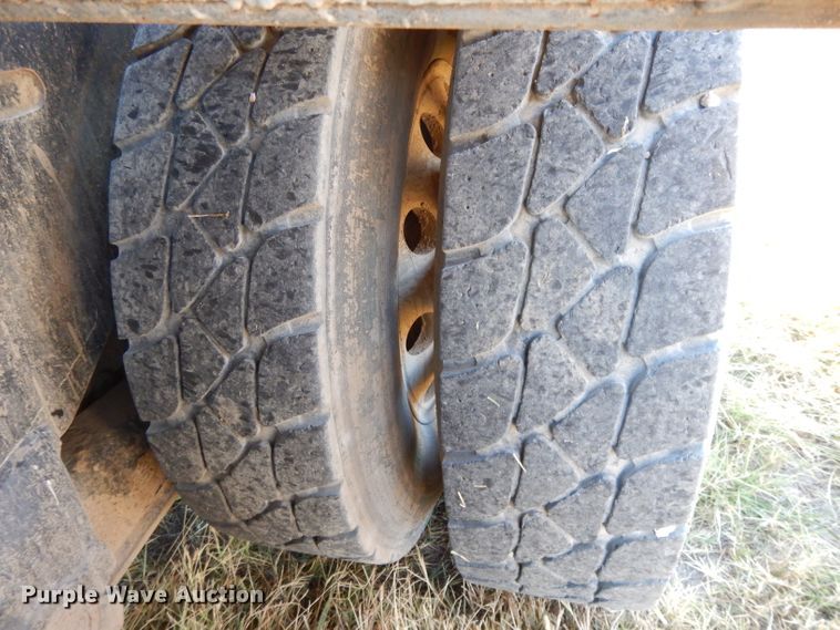 image for item DH3392 2001 Capacity TJ6500T  yard truck