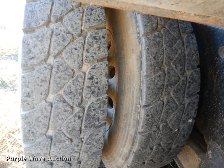 image for item DH3392 2001 Capacity TJ6500T  yard truck