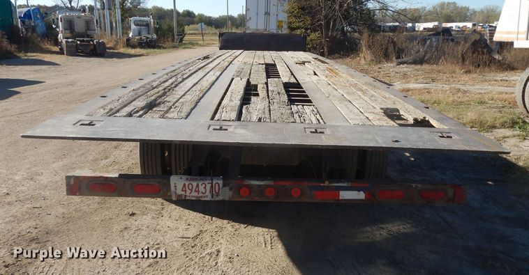 image for item DH3397 2005 Traileze Trail King tilt deck trailer