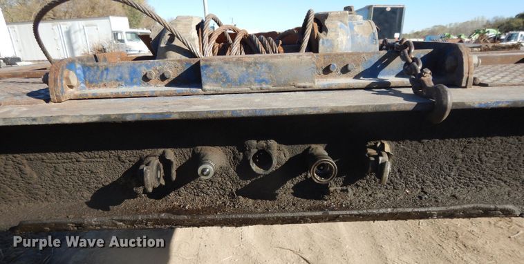 image for item DH3397 2005 Traileze Trail King tilt deck trailer