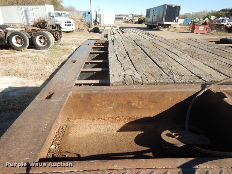 image for item DH3397 2005 Traileze Trail King tilt deck trailer