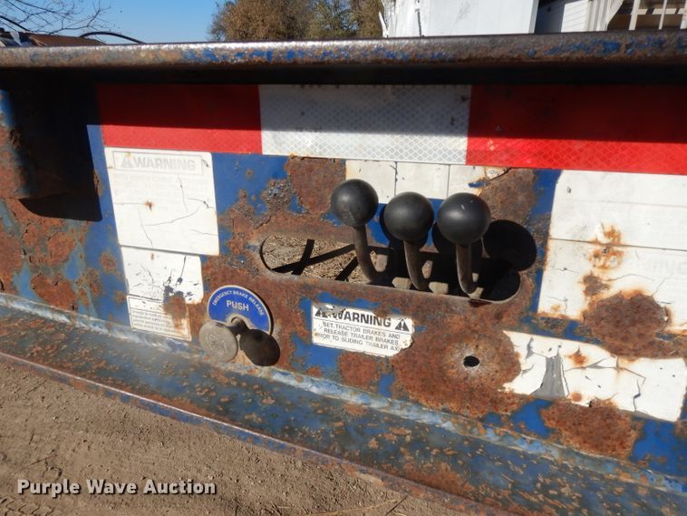 image for item DH3397 2005 Traileze Trail King tilt deck trailer