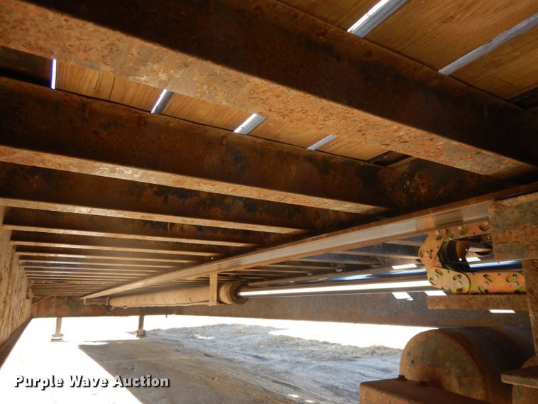 image for item DH3397 2005 Traileze Trail King tilt deck trailer