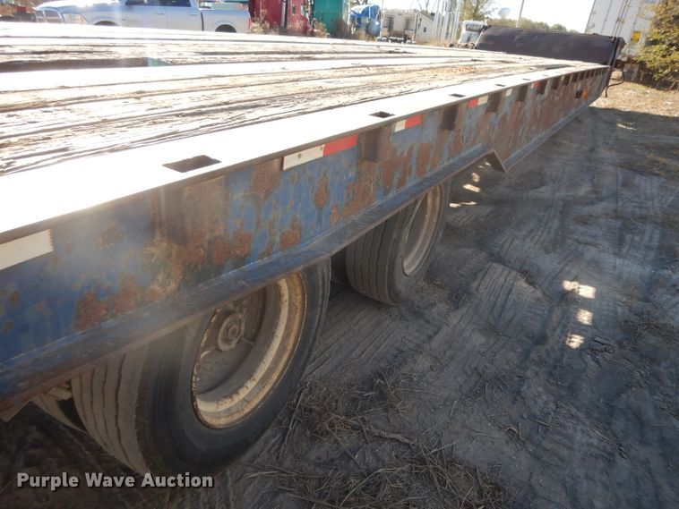 image for item DH3397 2005 Traileze Trail King tilt deck trailer