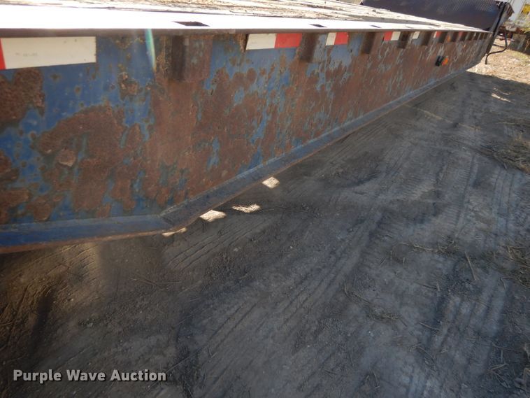 image for item DH3397 2005 Traileze Trail King tilt deck trailer