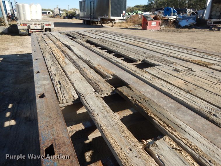 image for item DH3397 2005 Traileze Trail King tilt deck trailer