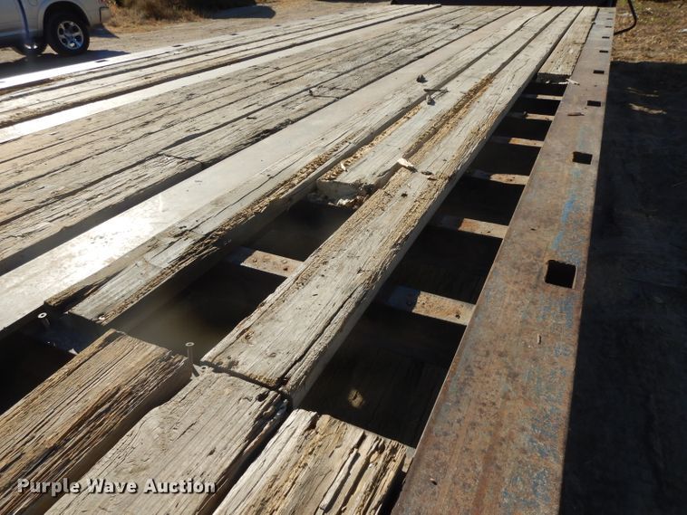 image for item DH3397 2005 Traileze Trail King tilt deck trailer