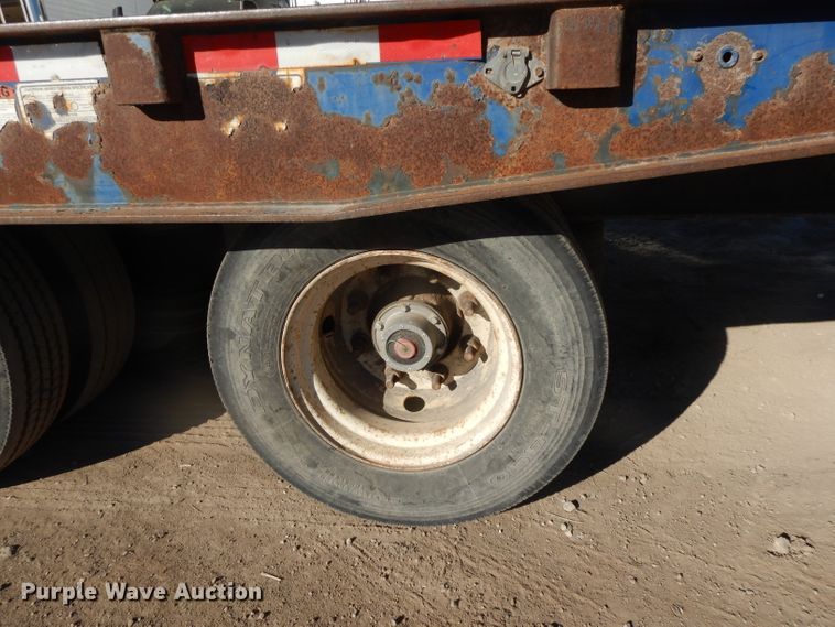 image for item DH3397 2005 Traileze Trail King tilt deck trailer