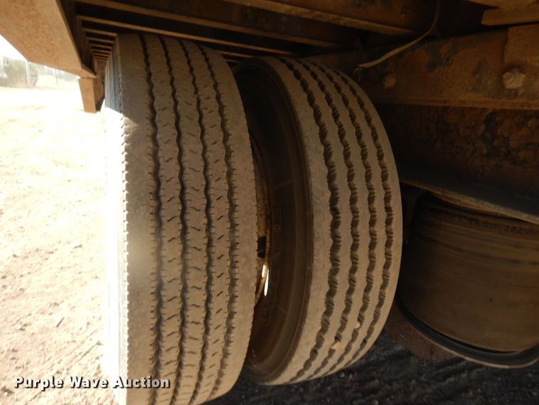 image for item DH3397 2005 Traileze Trail King tilt deck trailer