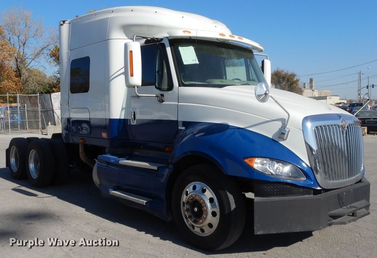 image for item DH3460 2010 International ProStar Premium  semi truck