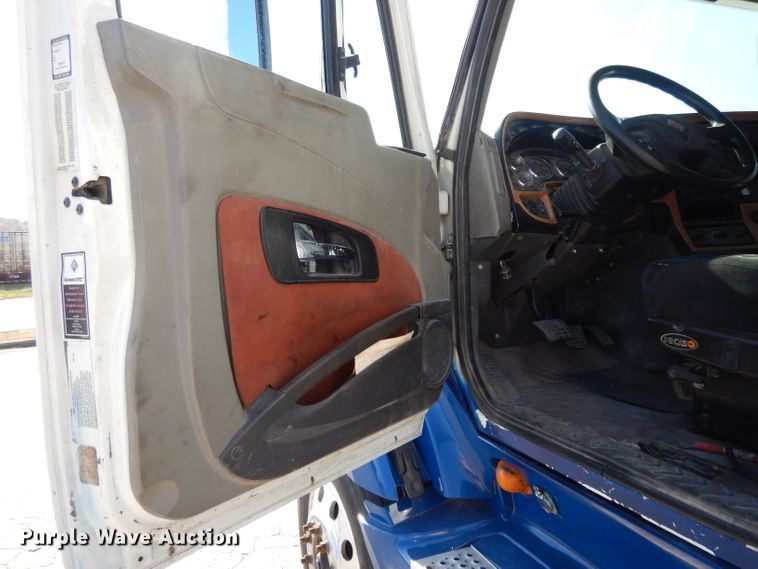 image for item DH3460 2010 International ProStar Premium  semi truck