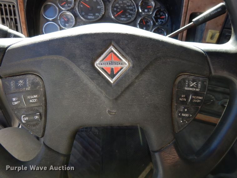 image for item DH3460 2010 International ProStar Premium  semi truck