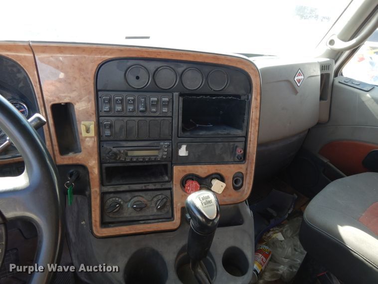 image for item DH3460 2010 International ProStar Premium  semi truck