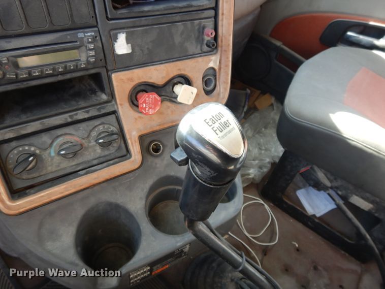 image for item DH3460 2010 International ProStar Premium  semi truck