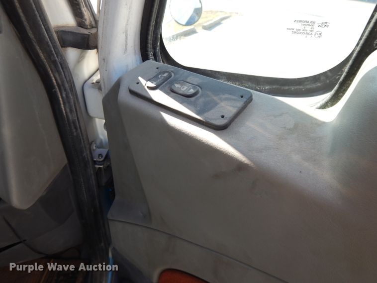 image for item DH3460 2010 International ProStar Premium  semi truck