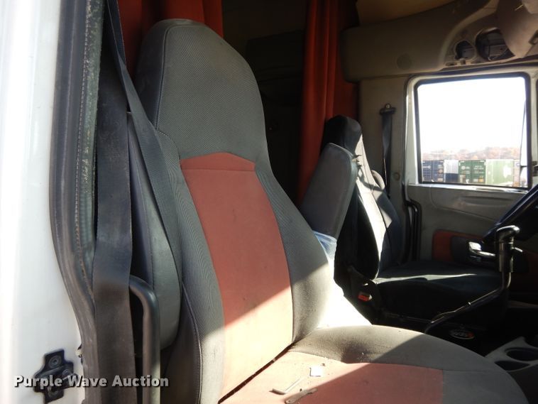 image for item DH3460 2010 International ProStar Premium  semi truck