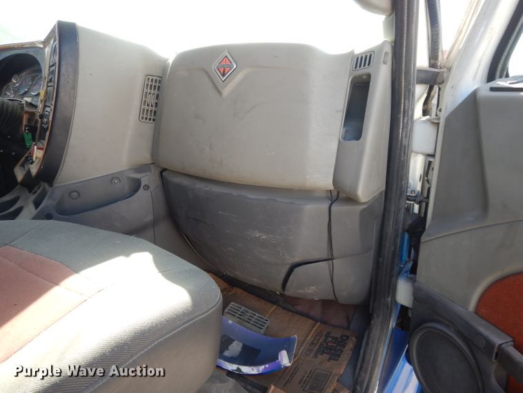 image for item DH3460 2010 International ProStar Premium  semi truck