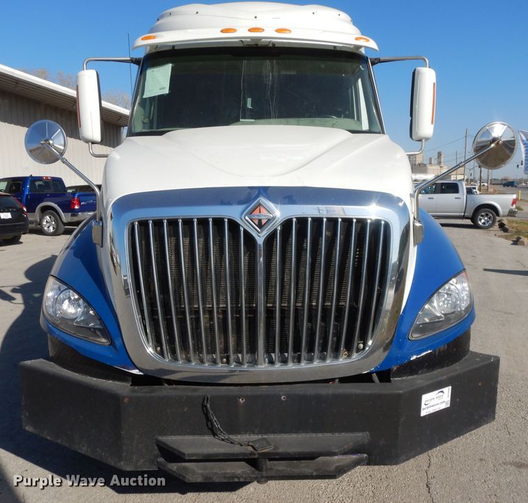 image for item DH3460 2010 International ProStar Premium  semi truck