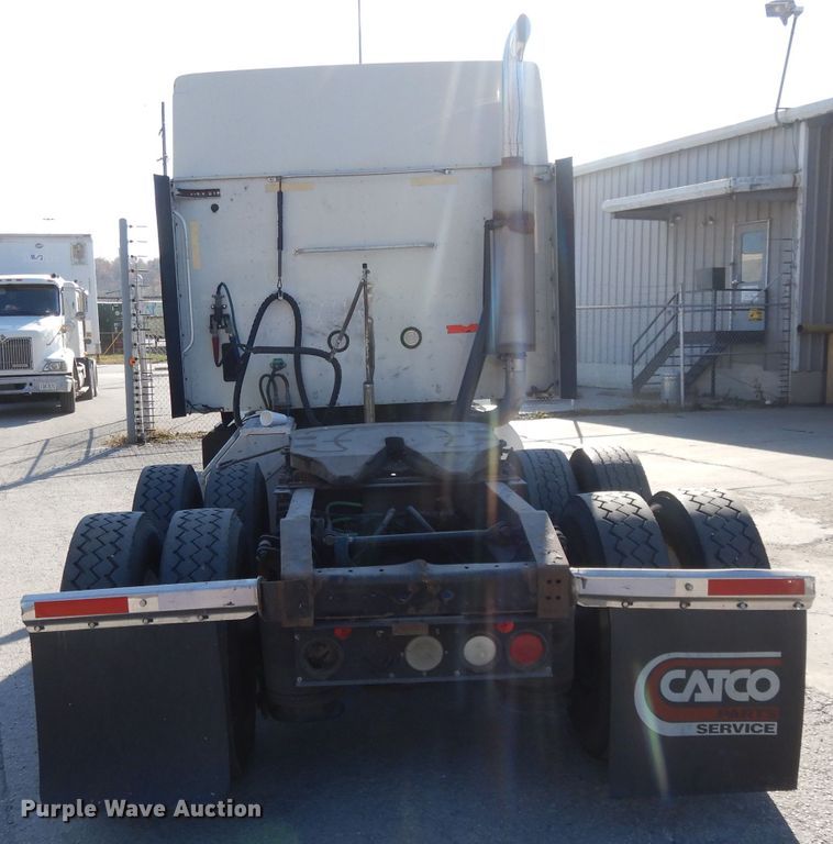 image for item DH3461 2007 International 9400i  semi truck