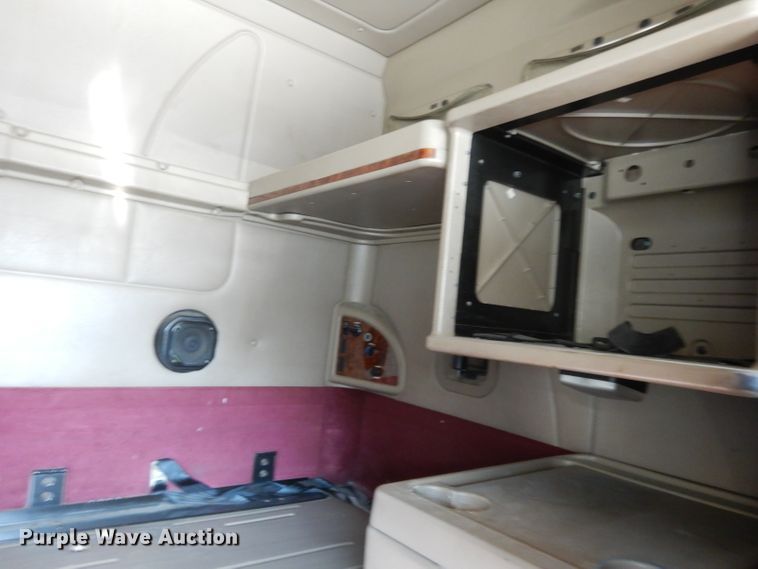 image for item DH3461 2007 International 9400i  semi truck