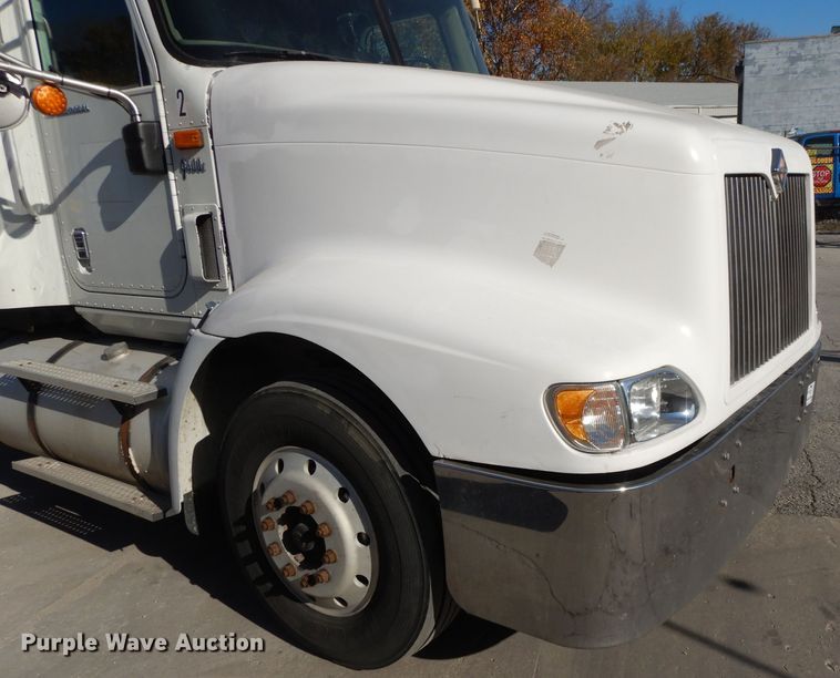 image for item DH3461 2007 International 9400i  semi truck