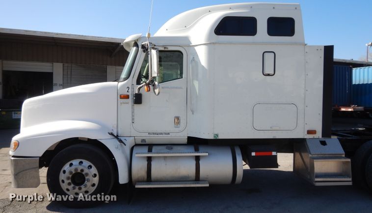 image for item DH3461 2007 International 9400i  semi truck