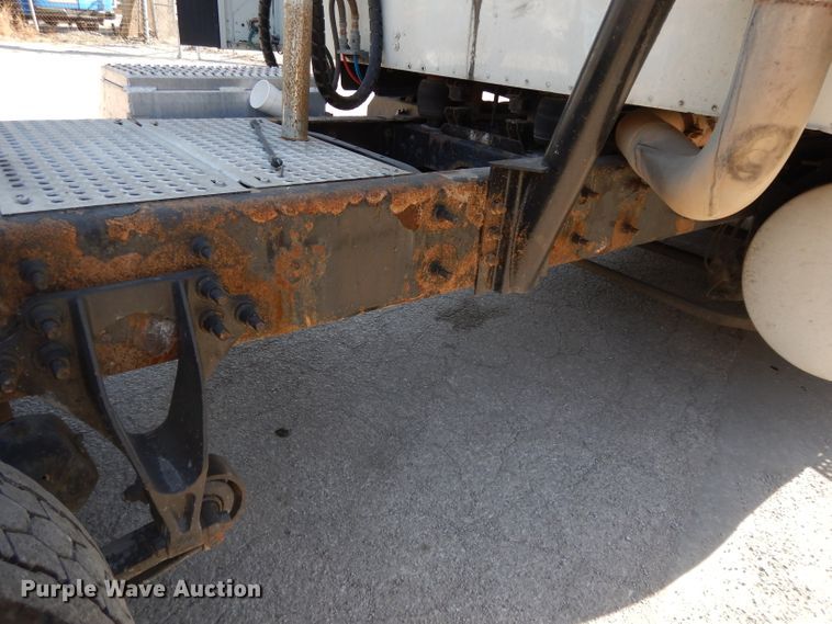 image for item DH3461 2007 International 9400i  semi truck