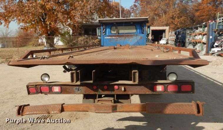 image for item DH5234 1996 International 4900  rollback truck