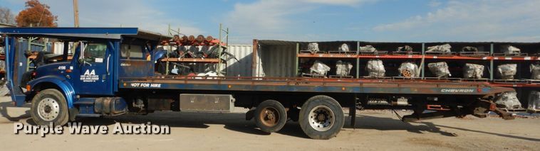 image for item DH5234 1996 International 4900  rollback truck