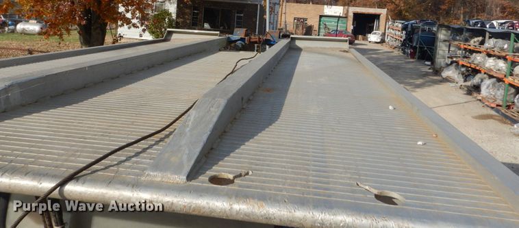 image for item DH5234 1996 International 4900  rollback truck