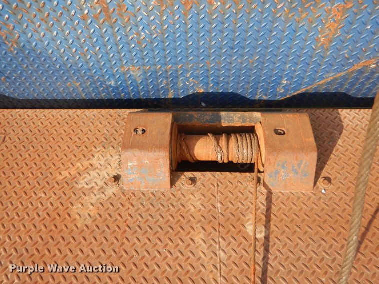 image for item DH5234 1996 International 4900  rollback truck