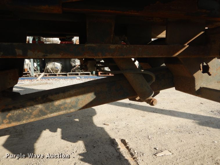 image for item DH5234 1996 International 4900  rollback truck