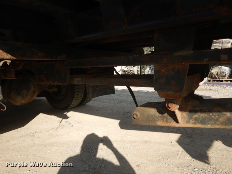 image for item DH5234 1996 International 4900  rollback truck