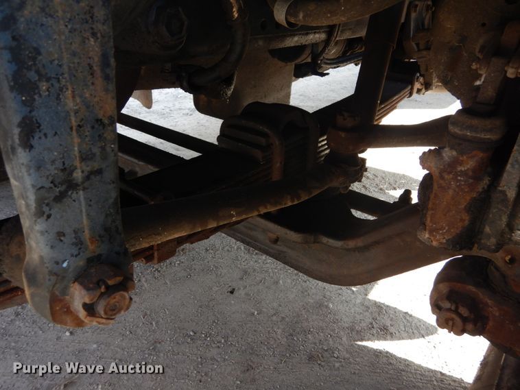 image for item DH5234 1996 International 4900  rollback truck