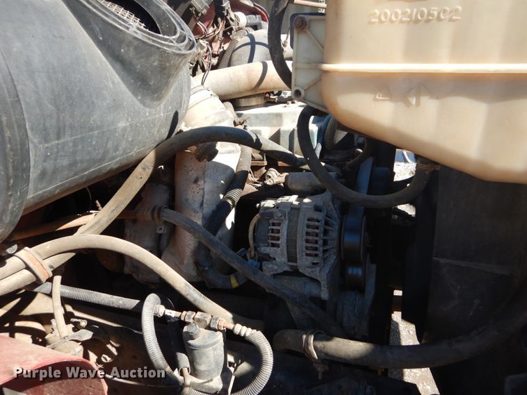 image for item DH5235 1999 International 4700  rollback truck