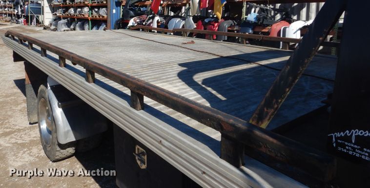 image for item DH5235 1999 International 4700  rollback truck