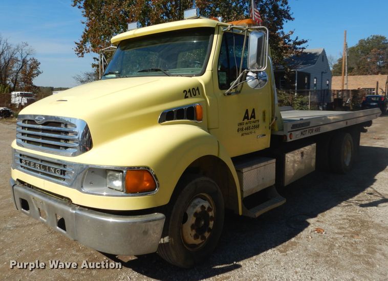 image for item DH5236 2001 Sterling Acterra  rollback truck