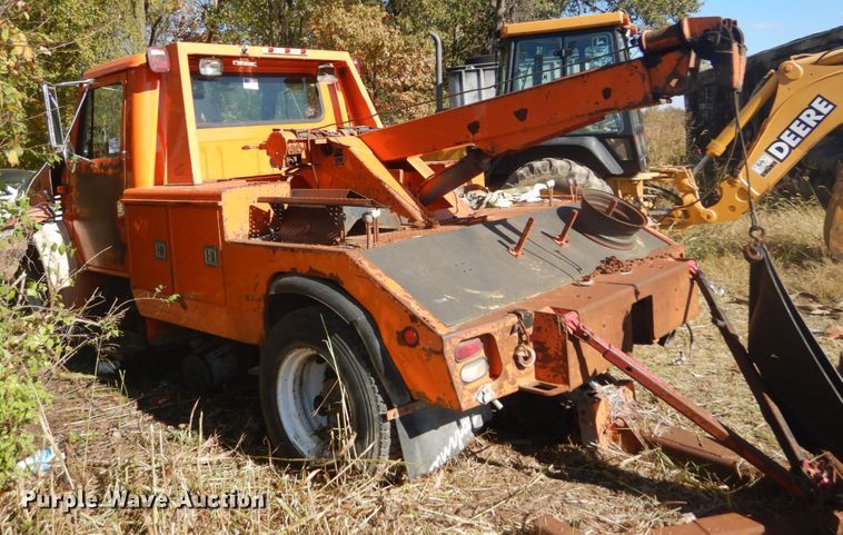 image for item DH5238 2002 International 4700  tow truck