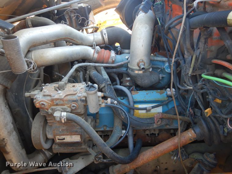 image for item DH5238 2002 International 4700  tow truck