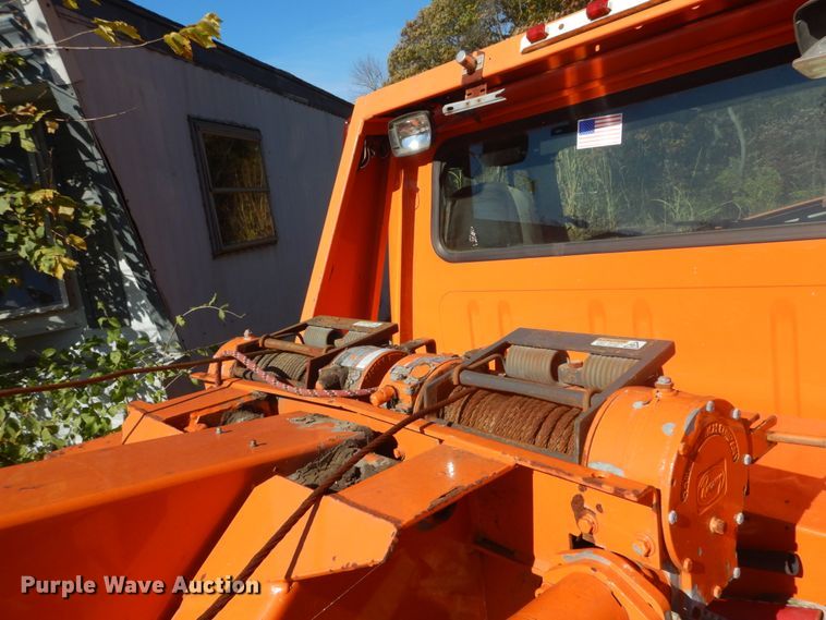 image for item DH5238 2002 International 4700  tow truck