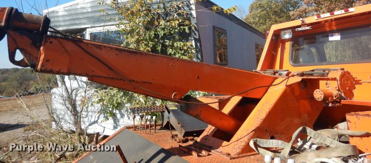 image for item DH5238 2002 International 4700  tow truck