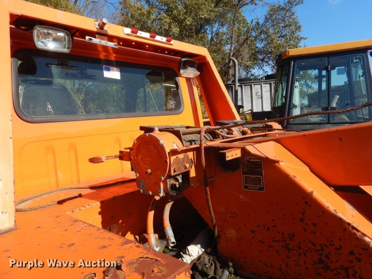 image for item DH5238 2002 International 4700  tow truck