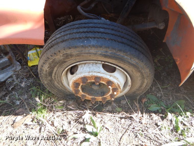 image for item DH5238 2002 International 4700  tow truck