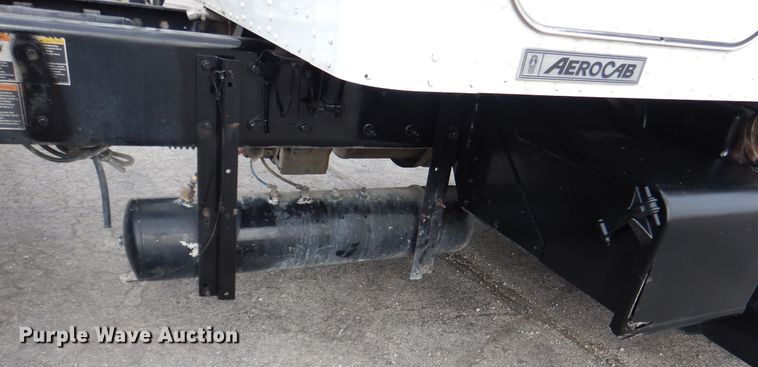 image for item DH7021 2012 Kenworth T800  semi truck