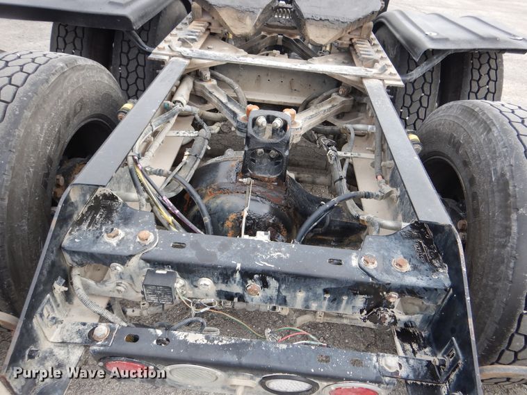 image for item DH7021 2012 Kenworth T800  semi truck