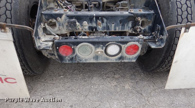 image for item DH7021 2012 Kenworth T800  semi truck