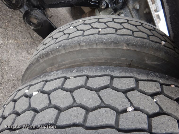 image for item DH7021 2012 Kenworth T800  semi truck